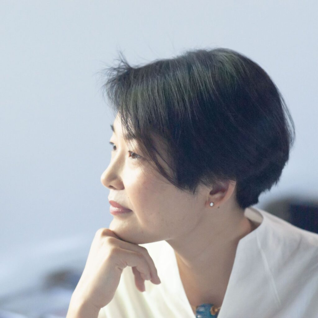 橋本麻里 ポートレート